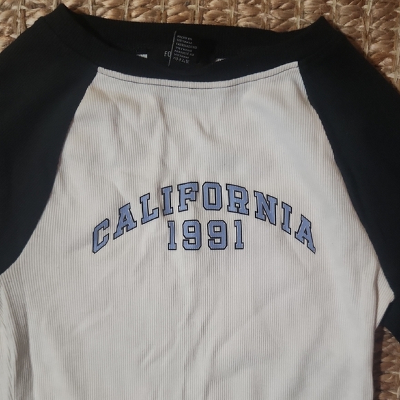 Forever 21 Black and White Long Sleeve Tee - Picture 5 of 6